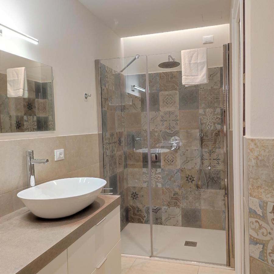 Casa Italo Lägenhet Gardone Riviera Exteriör bild